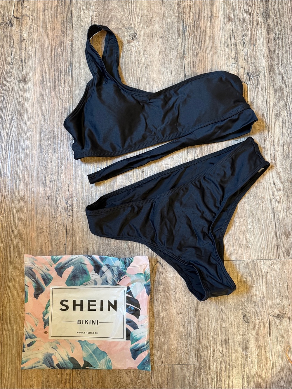 SHEIN Black One-Shoulder Bikini Set